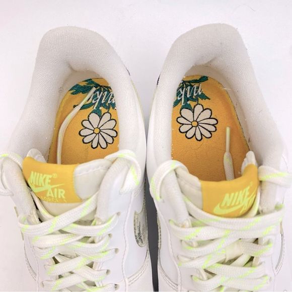 Nike Air Force 1 Low Daisy Style# CW5571-100 Men's Sneakers SZ 8 - Picture 10 of 13
